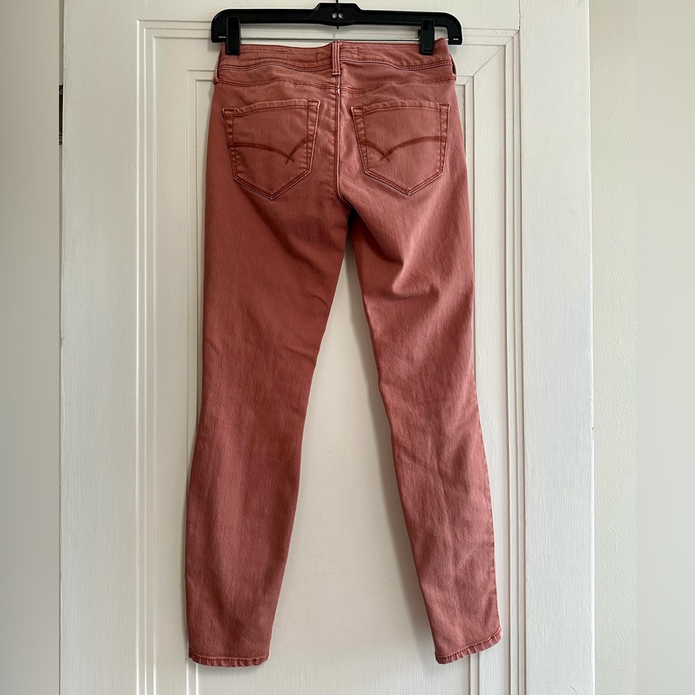 Bullhead Low-Rise Skinny Jeans - Size 0 - Picture 2 of 11